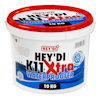 Vit hink med texten "HEY'DI K11 Xtra WATERPROOFER 10 KG" och färgglada grafiska element.