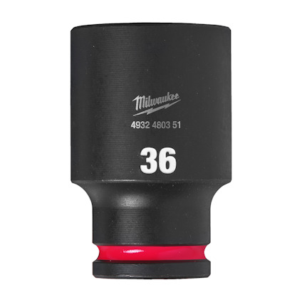 Svart krafthylsa med vit text "36" och röd ring längst ner. Märket "Milwaukee" synligt ovanför.