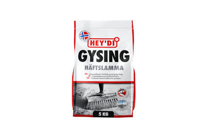 Påsen visar texten "Hey'di Gysing Häftslamma 5 kg" med en bild av en hand som applicerar materialet med pensel.
