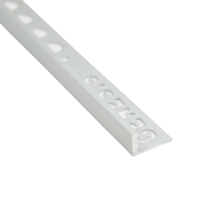 Vit L-formad kakellist i aluminium med perforerade hål längs ena sidan.