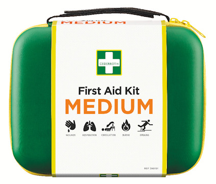 Grönt och gult första hjälpen-kit med texten "First Aid Kit MEDIUM", märkt "Cederroth".