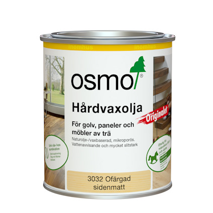 Hårdvaxolja från Osmo i en metallburk med etikett, text: "Osmo Hårdvaxolja Originalet 3032 Ofärgad sidenmatt".