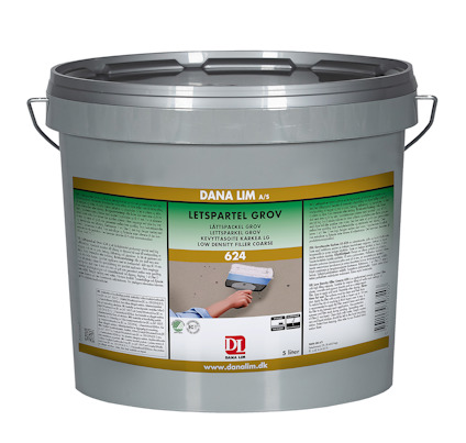 Hink med etikett "Dana Lim Letspackel Grov 624", innehåll 5 liter. Hållare på sidorna.