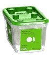 Grön plastburk med lock, märkt "Plastic Cap Ø14/19 PCS 200 White 0500-N" från ESSVE.