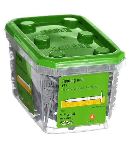 Förpackning med papptakspik, 2,5 x 50 mm, 425 stycken, grön etikett.